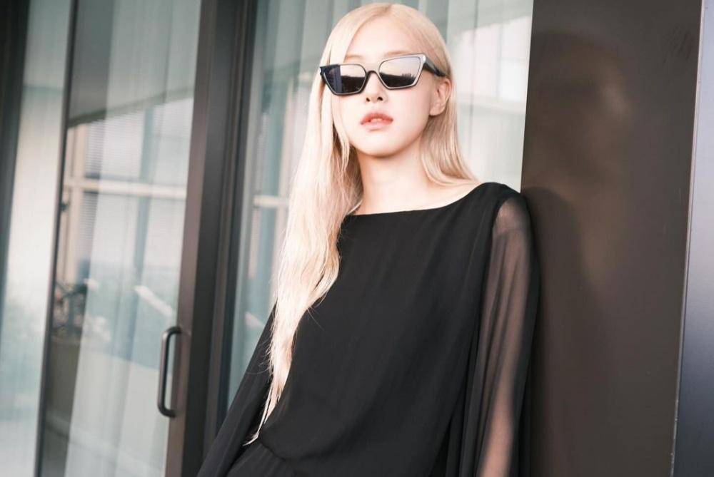 Mengejutkan! Rose 'BLACKPINK' Resmi Berlabuh di THE BLACK LABEL