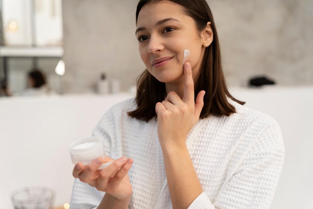 5 Rekomendasi Cream Wardah untuk Flek Hitam, Wajib Coba!