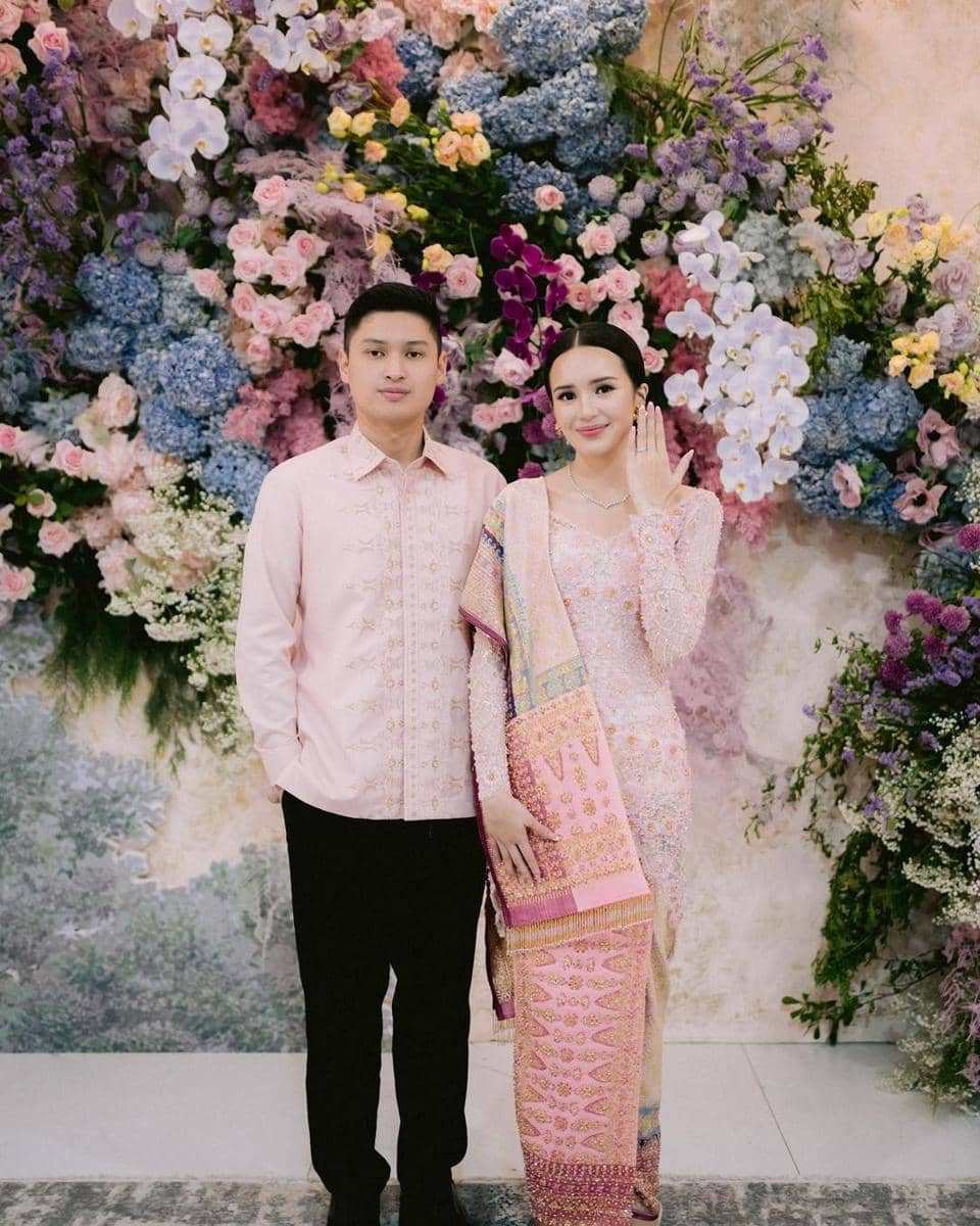 instagram.com/thebridestory