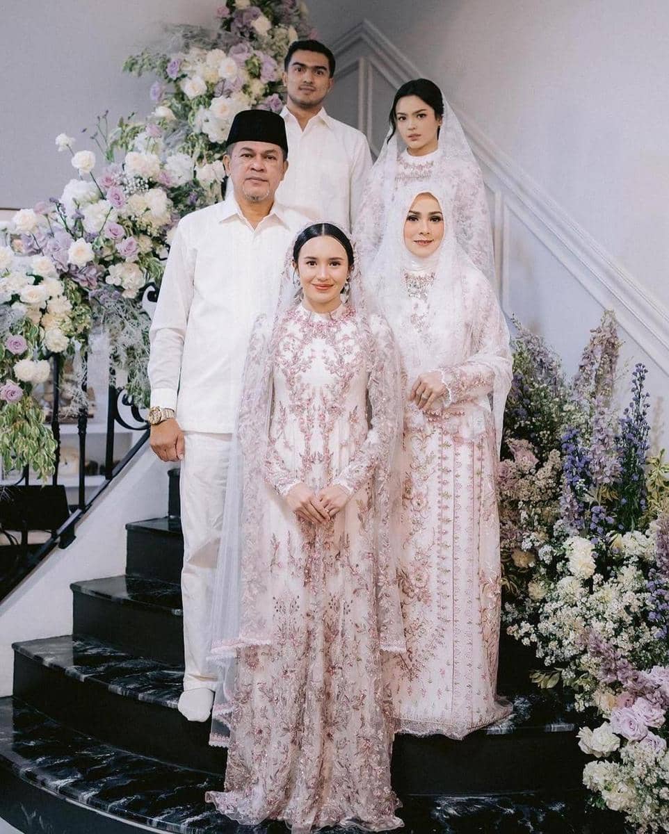 instagram.com/thebridestory