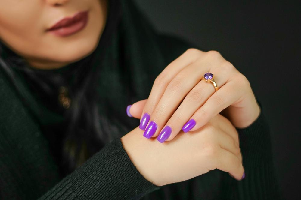 15 Teknik Nail Art Unik yang Bikin Kuku Makin Menawan