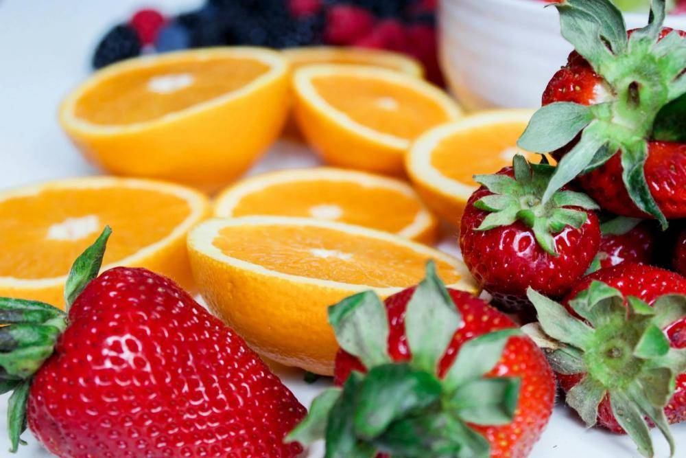 10 Makanan yang Membuat Kulit Putih dan Cerah Alami
