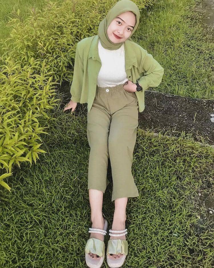 instagram.com/hijabhitsotd