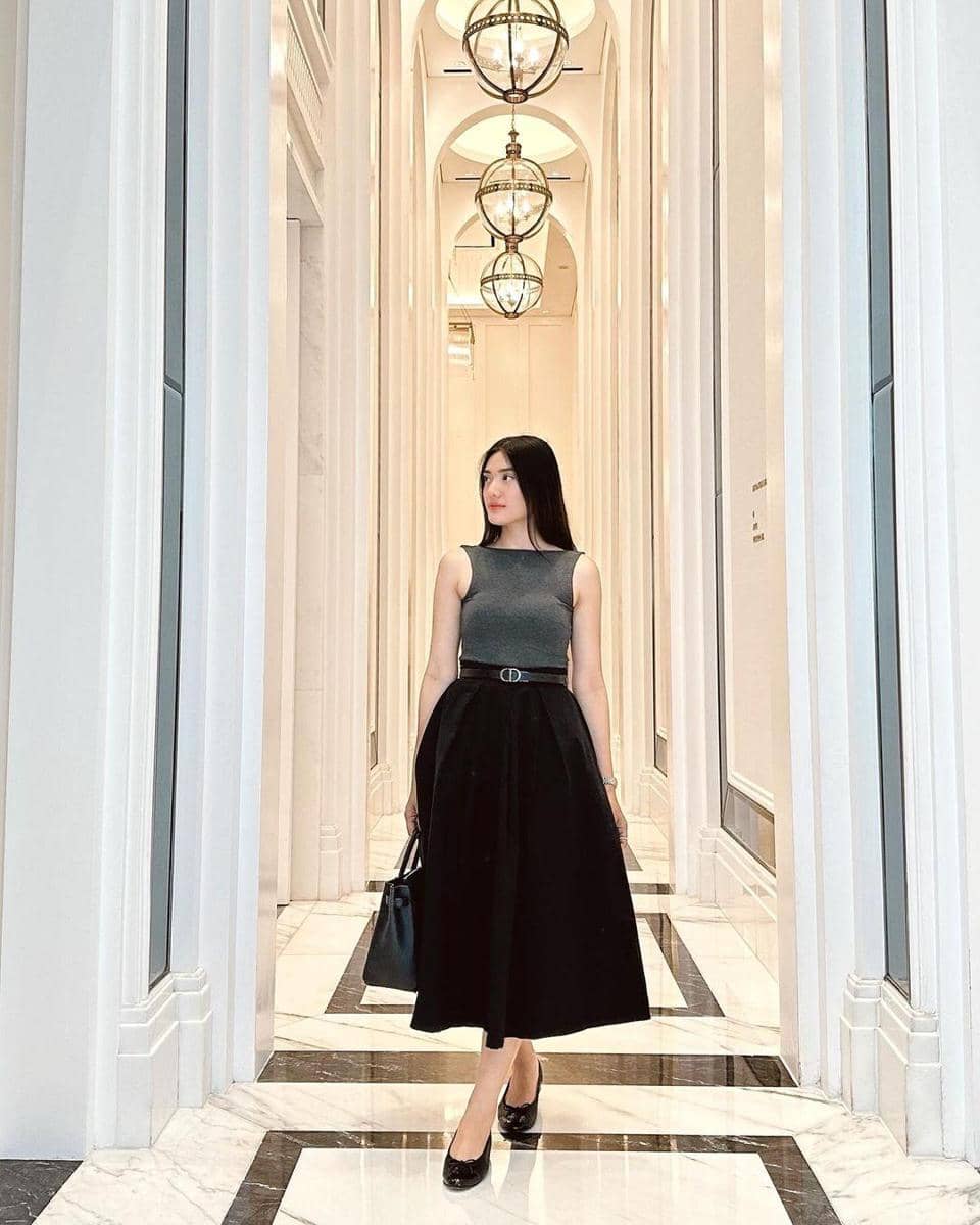 instagram.com/anissaaziza