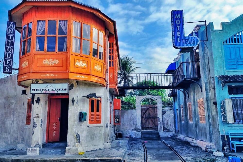 google.com/maps/Gamplong Studio Alam