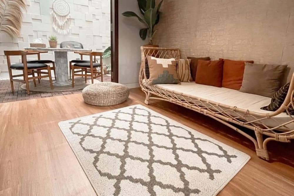 instagram.com/lantaiparket.lantaivinyl