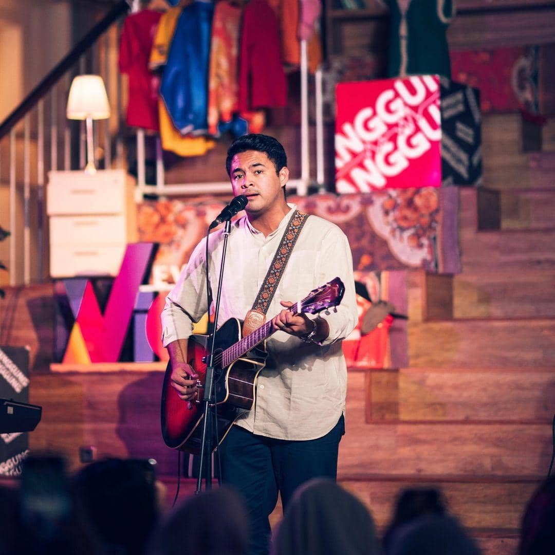 Instagram.com/nadhifbasalamah