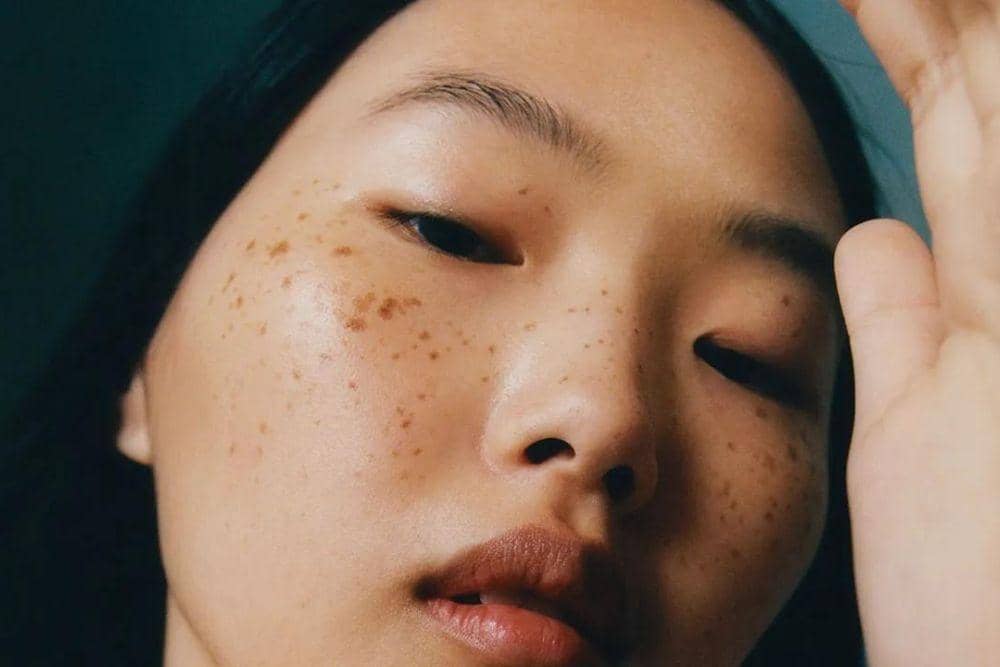 vogue.co.uk/Serum untuk Menghilangkan Bruntusan