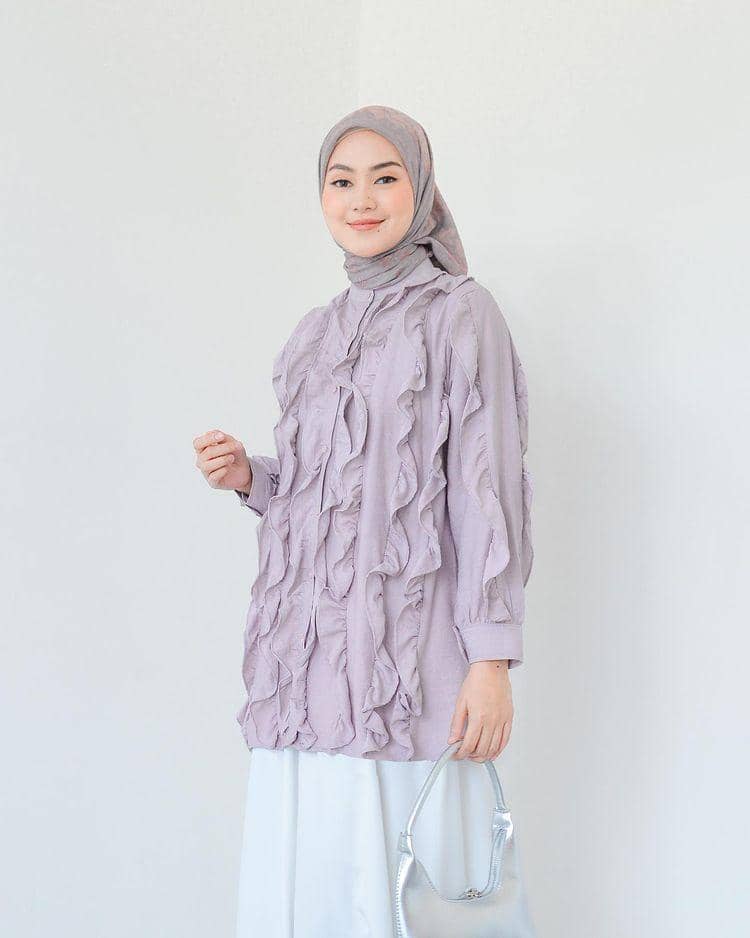 baju warna taupe cocok dengan jilbab warna apa