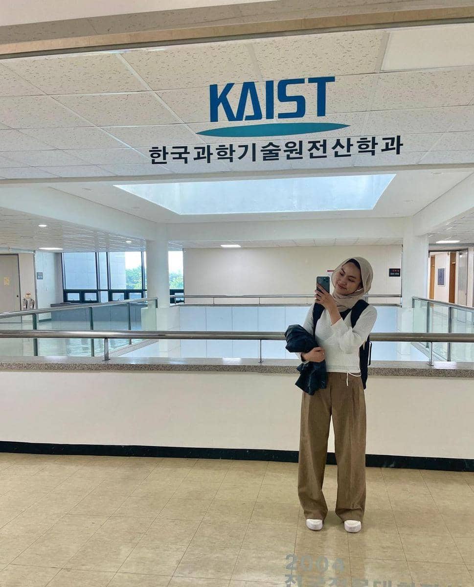 Instagram.com/xavieraaputri