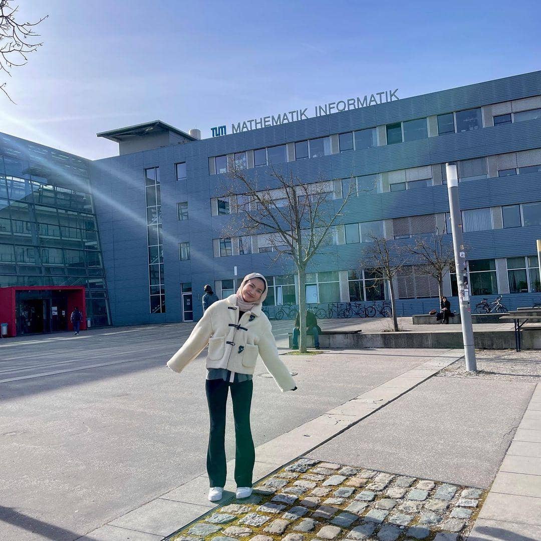 Instagram.com/xavieraaputri