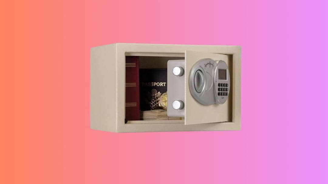 safeandvaultstore.com/edited by Mariana