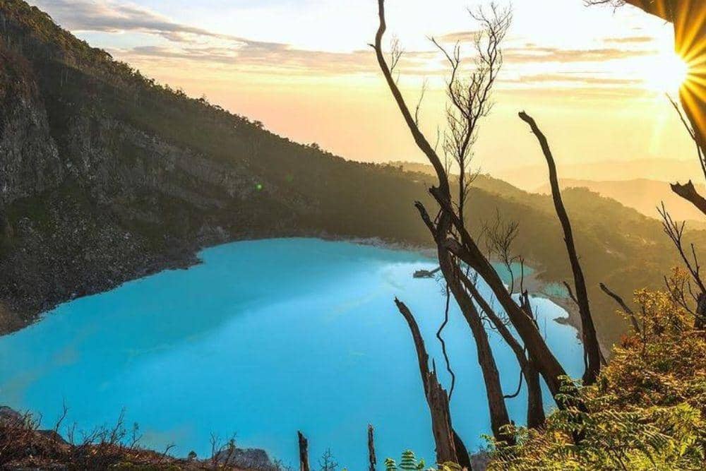 instagram.com/kawahputih_official