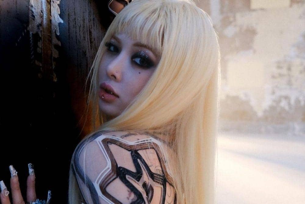 instagram.com/hyunah_aa