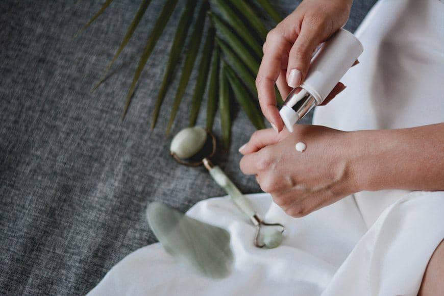 Apakah Body Serum Boleh Digunakan di Wajah? Ini Penjelasannya