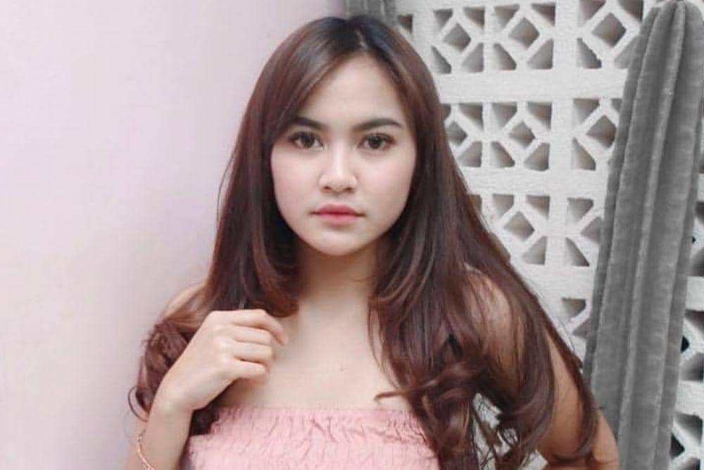 instagram.com/mahaliniraharja