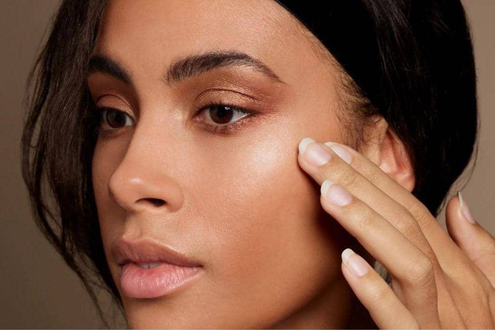 maxfactor.com/Cara Menghilangkan Kantung Mata Kendur