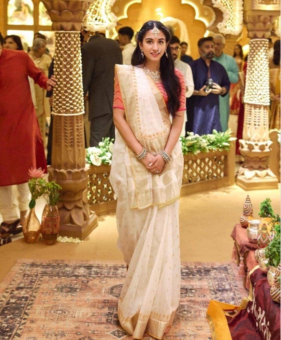 instagram.com/rheakapoor