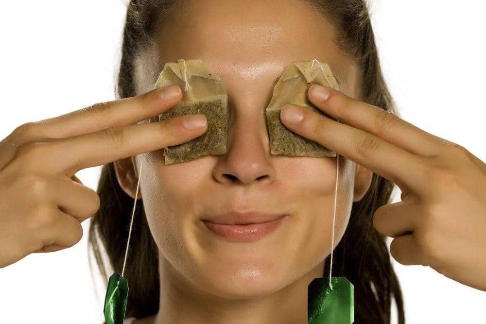 100percentpure.com/Cara Menghilangkan Kantung Mata Kendur