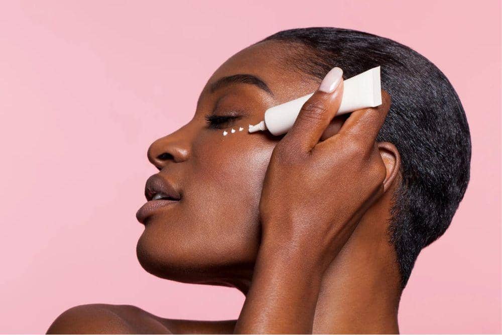 sundree.com/Cara Menghilangkan Kantung Mata Kendur