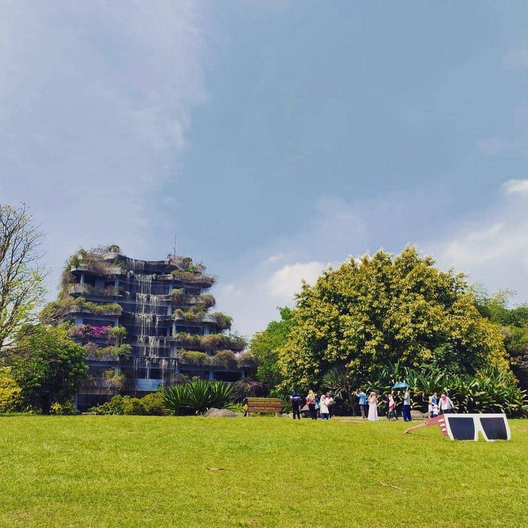 instagram.com/mekarsari_fruitgarden