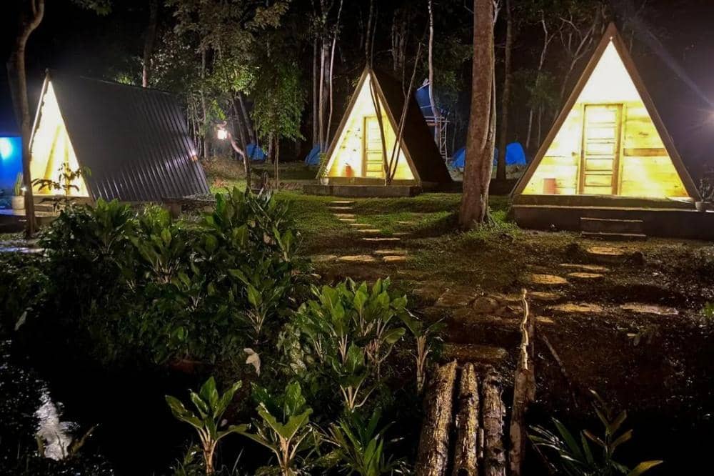 Instagram.com/pondokmeja_luarruangan