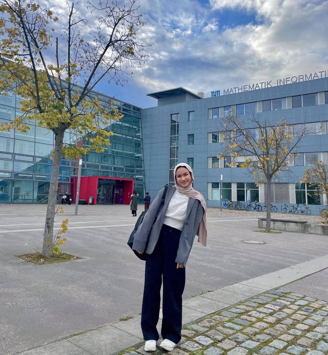 instagram.com/xavieraaputri