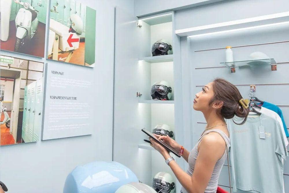 instagram.com/vespa_indonesiaofficial