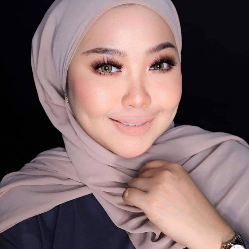 instagram.com/lensthiaofficial