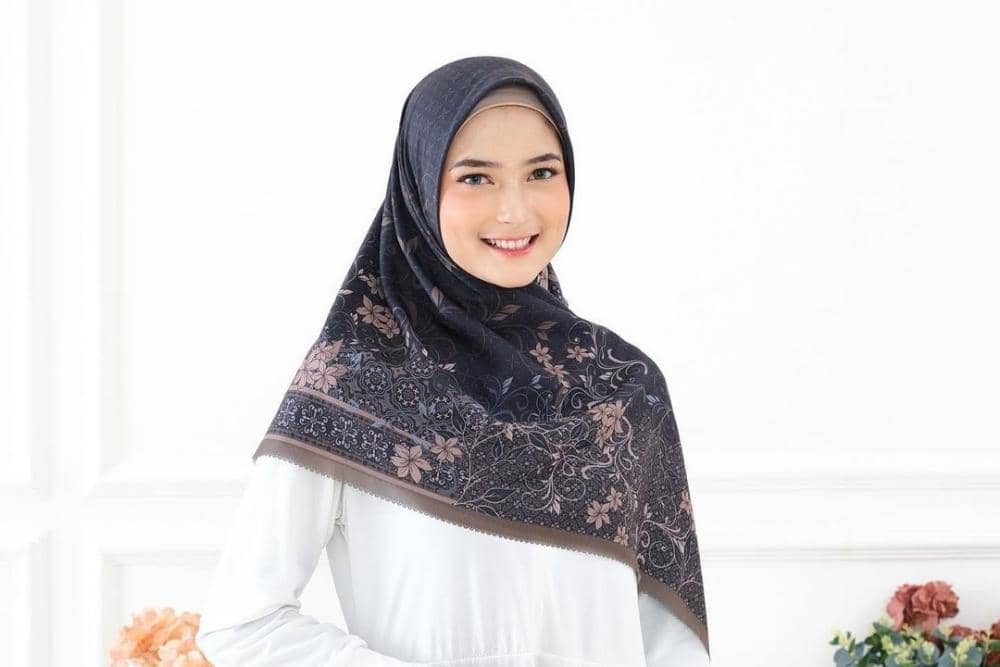 instagram.com/laisha.hijab