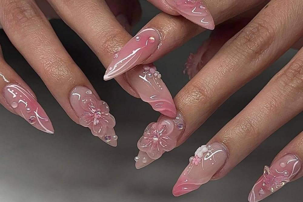 instagram.com/aurakanails