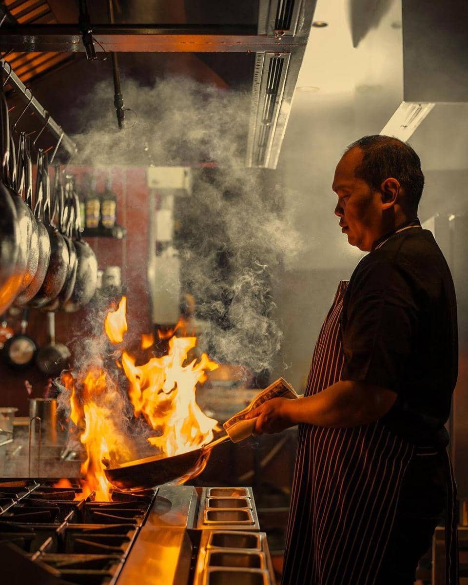 instagram.com/social.house/