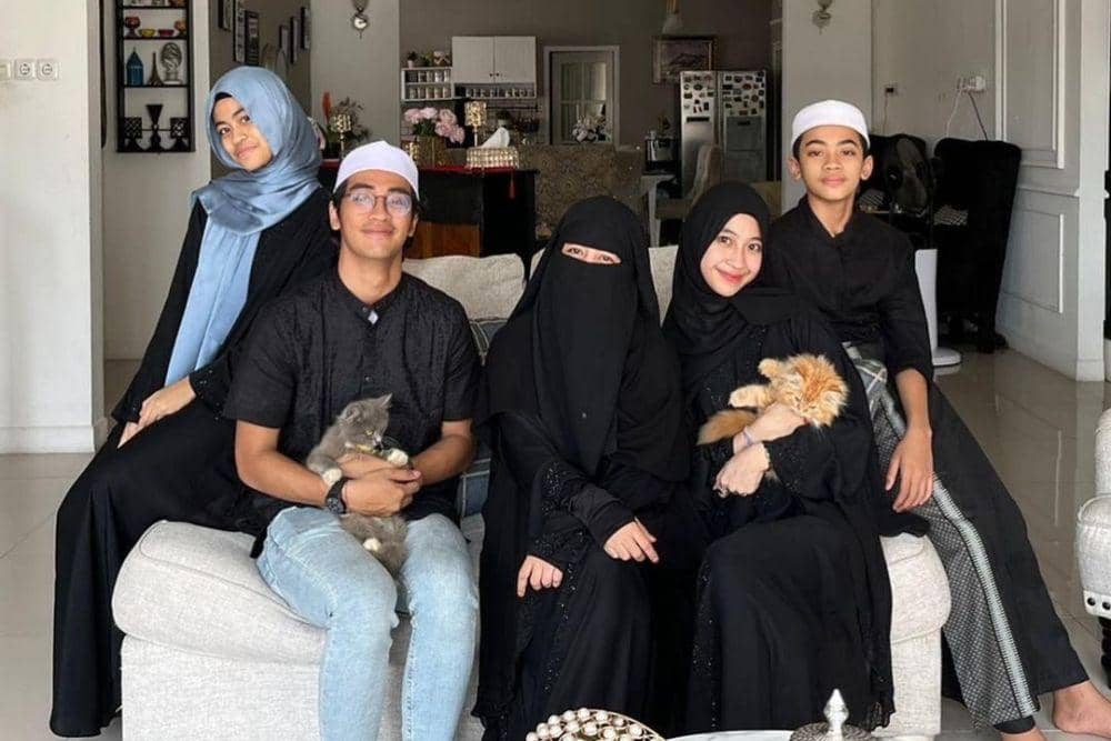 instagram.com/adiba.knza