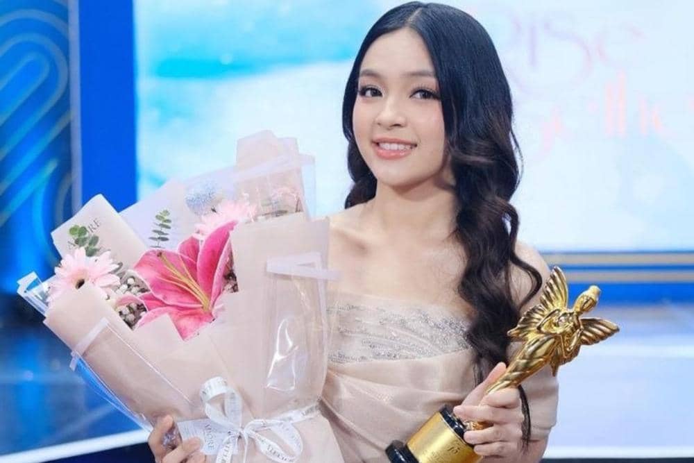 Instagram.com / elsaajapasal