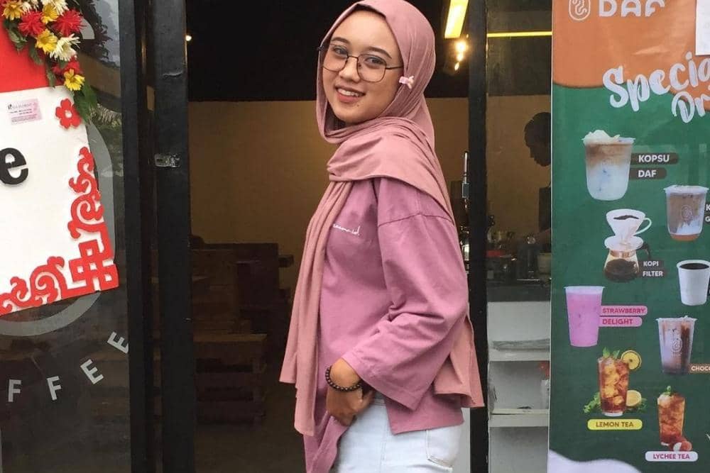 Jilbab warna dusty pink