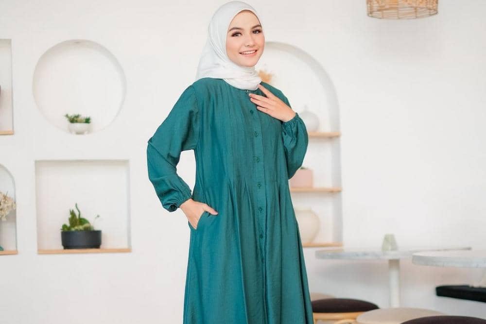 baju warna tosca cocok dengan jilbab warna apa