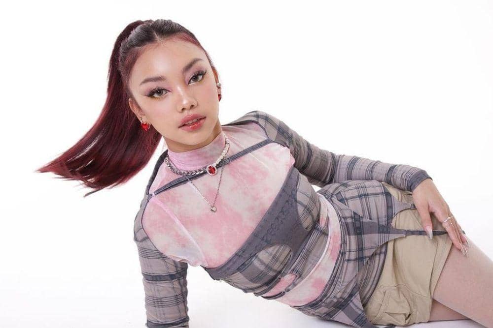 instagram.com/naura.ayu