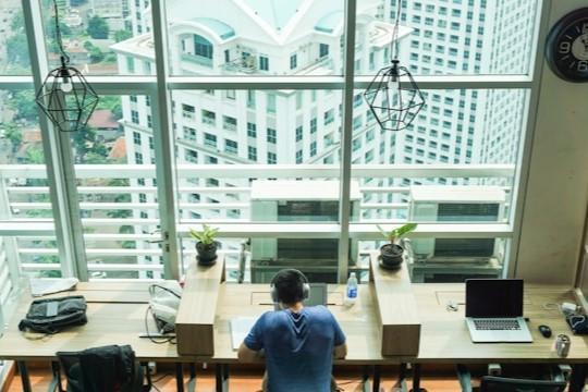 10 Cara Betah di Perantauan Agar Tidak Kesepian dan Homesick