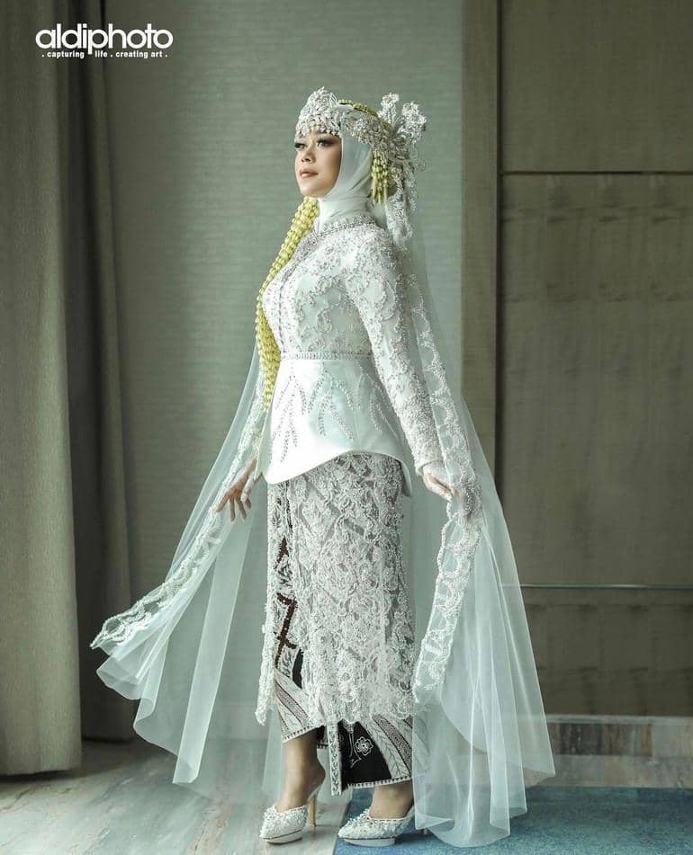 instagram.com/lestikejora