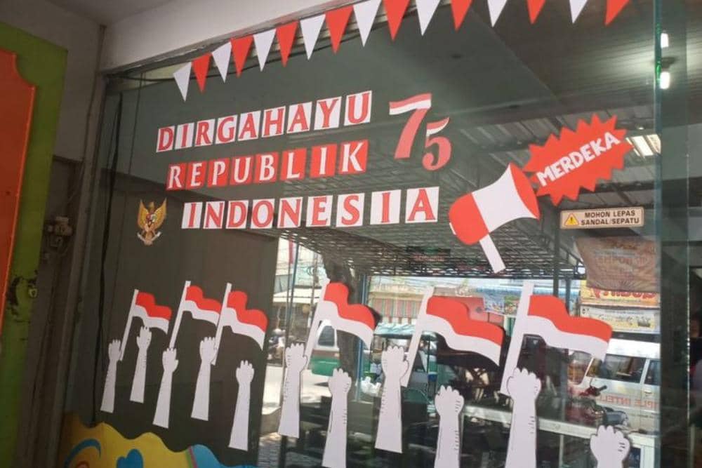 hiasan papan tulis 17 agustus