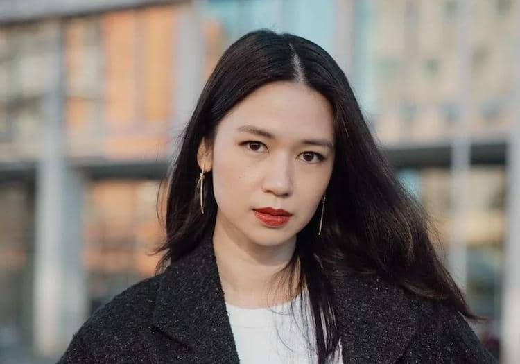 instagram.com/laurabas