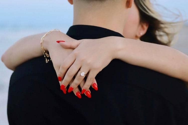 instagram.com/brilliantearth