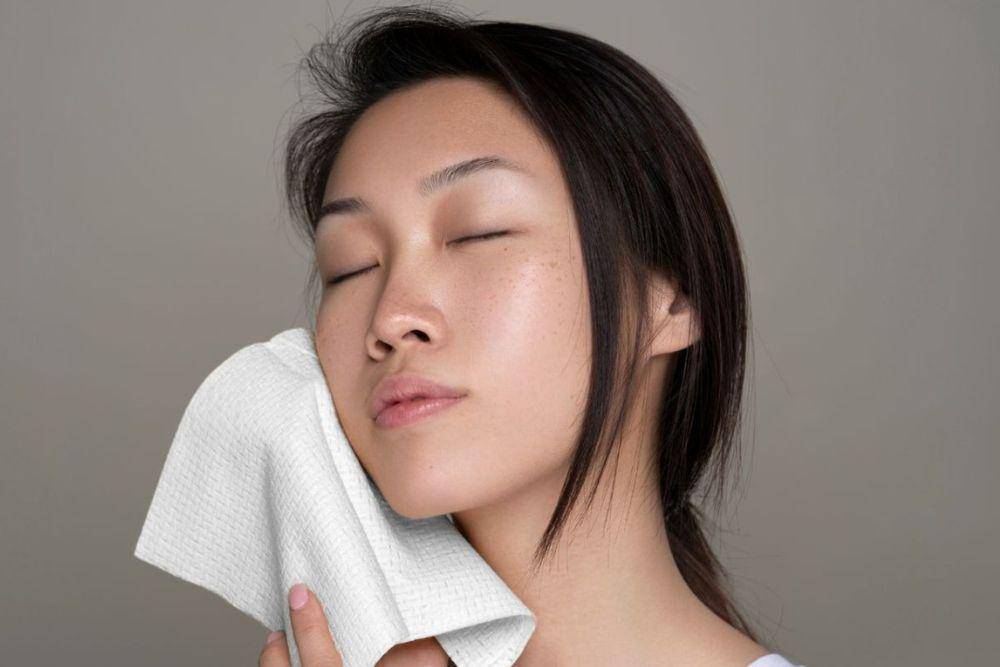 gencbeauty.com/Cara Mengatasi Wajah Bruntusan Akibat Skincare
