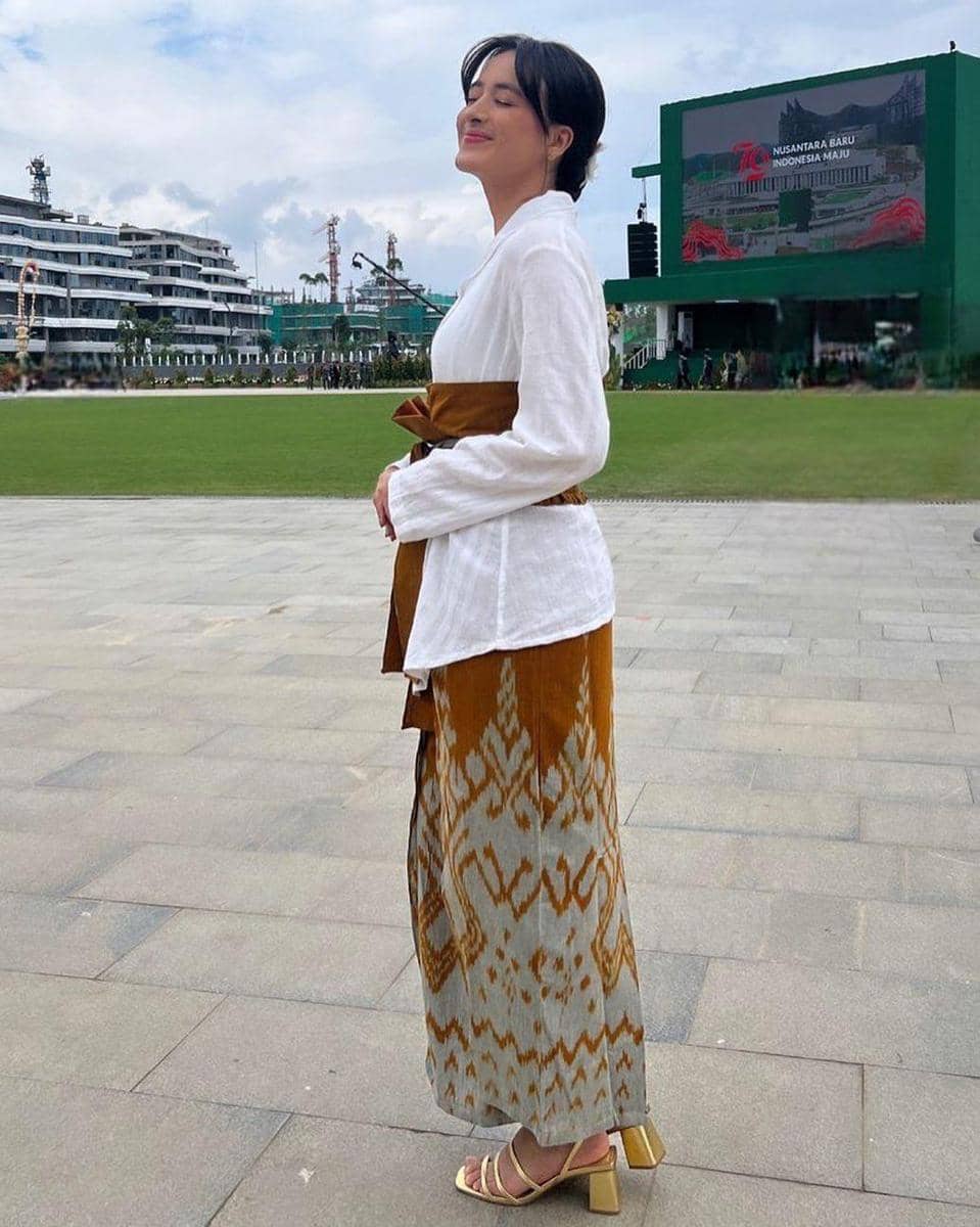 instagram.com/mawar_eva