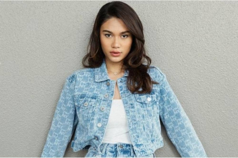 Instagram.com / azizahsalsha_