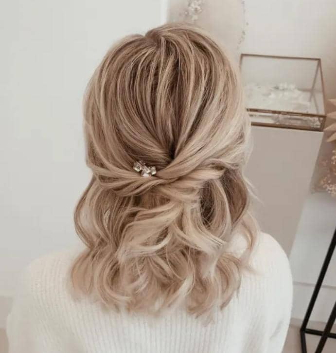 therighthairstyles.com