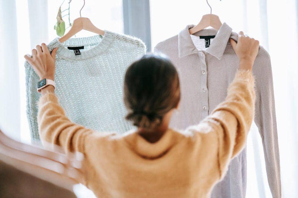 Ilustrasi gantungan baju (pexels.com/Liza Summer)