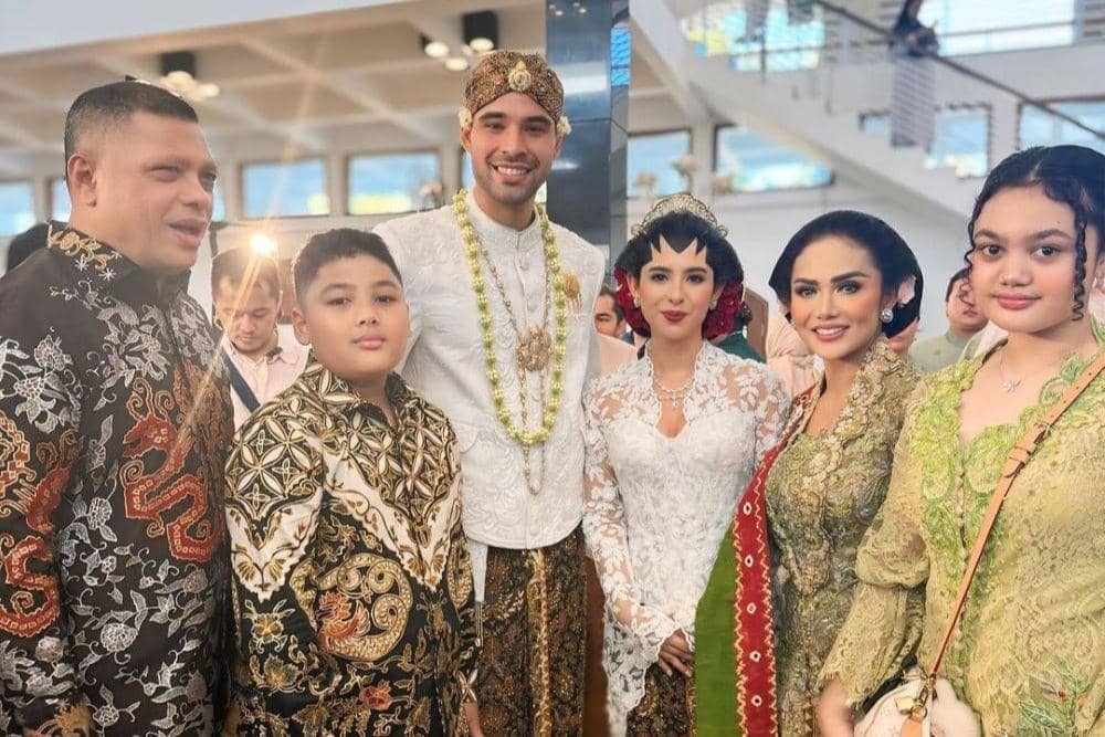 instagram.com/krisdayantilemos