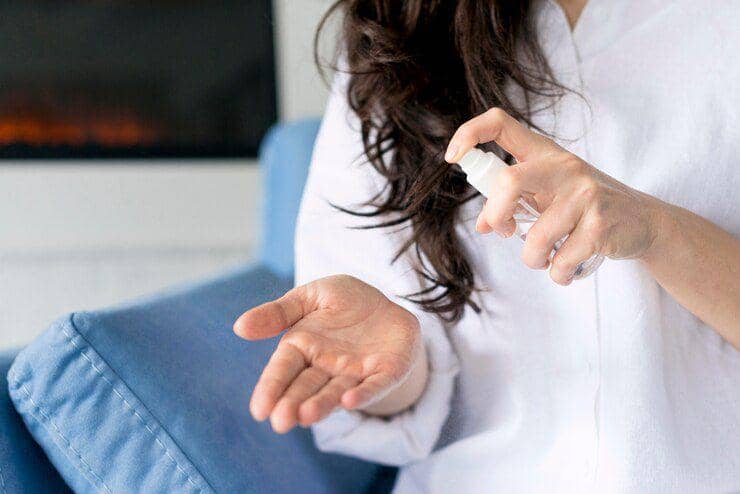 ilustrasi heat protectant spray (freepik.com/freepik)