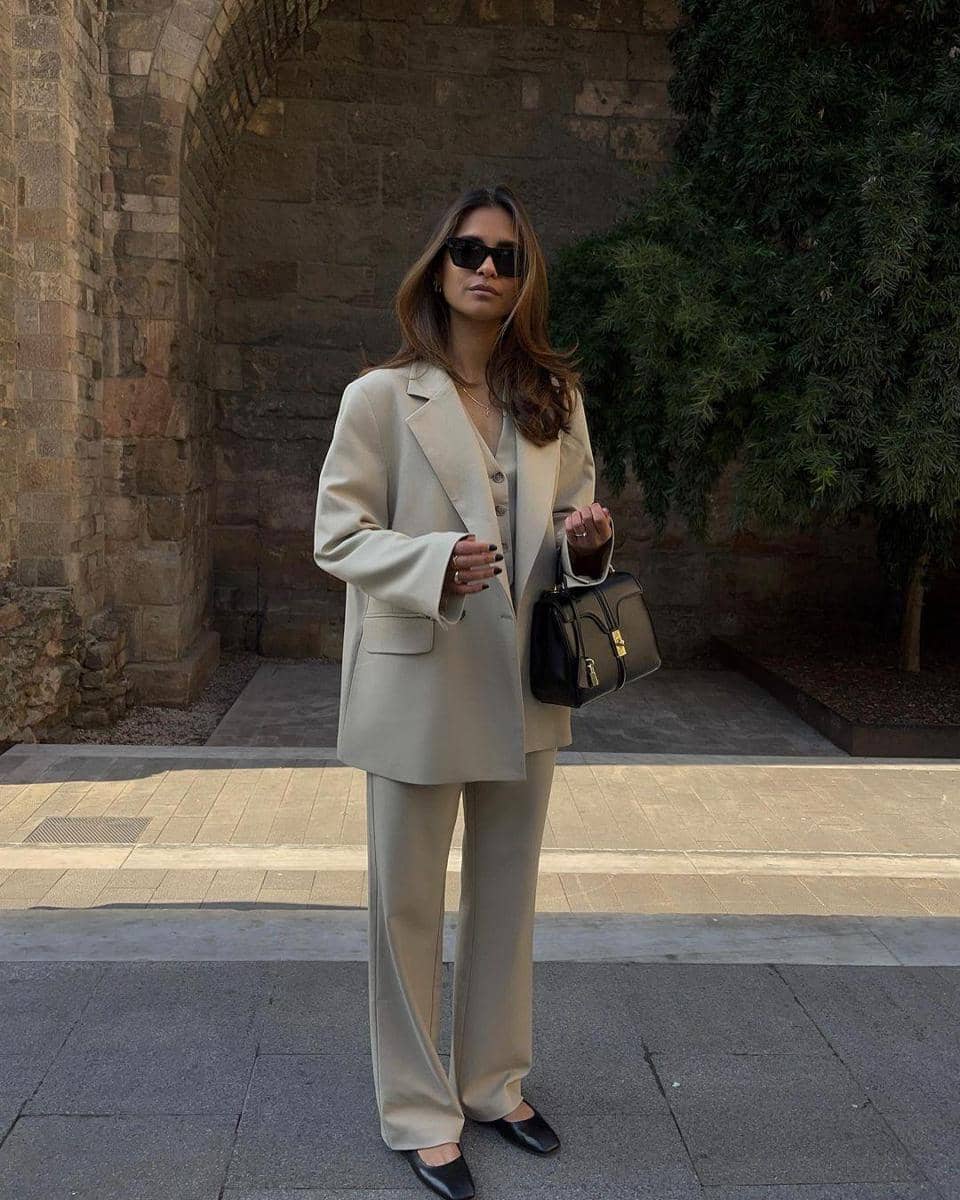 instagram.com/emitaz